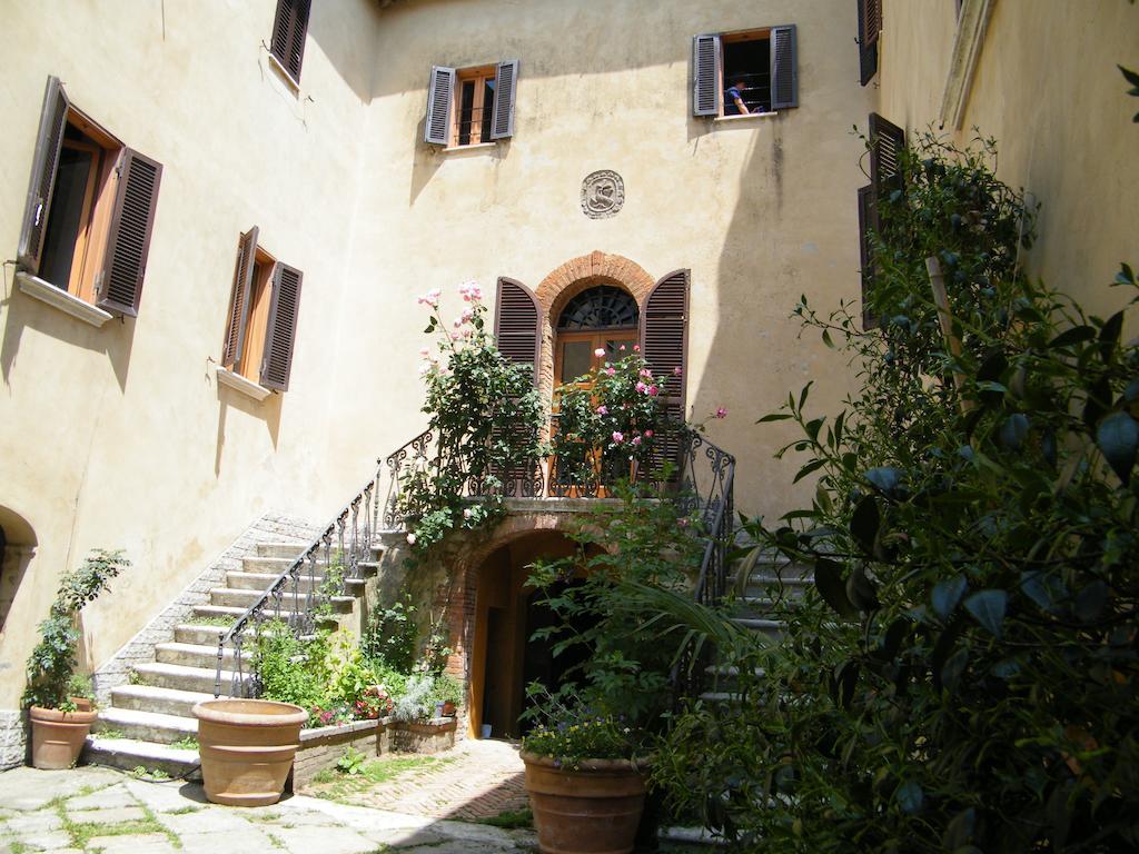 B&B Il Glicine Montefollonico Exterior photo